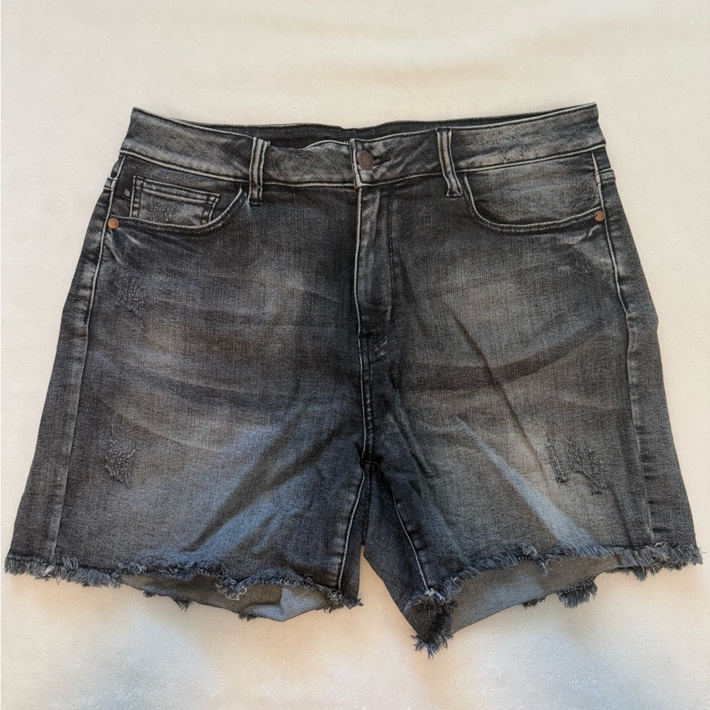 Judy Blue Washed Black Frayed Hem Denim Shorts
